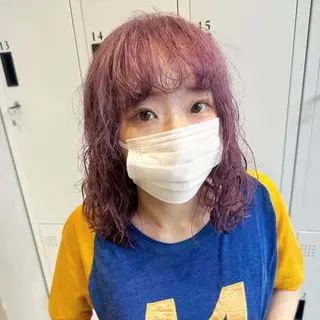 ミディアム カラー デザインカラー/パー マ🦖外岡咲希🦖のヘアスタイル