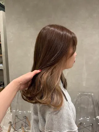 ミディアム カラー regalo Acari🍎のヘアスタイル