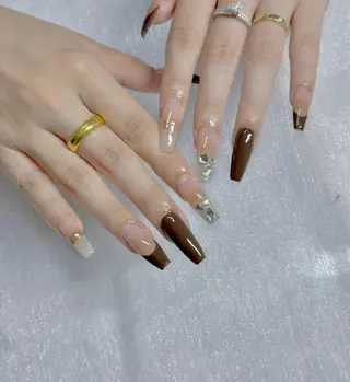 ネイル T. Leeのネイルデザイン