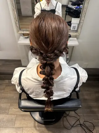 ロング ヘアアレンジ Anju／ 小顔カットのヘアスタイル