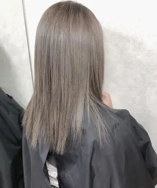 セミロング ashida yuukiのヘアスタイル