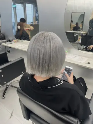 カラー ショート 地雷系🎀ハイトーン 💙荒川結星のヘアスタイル