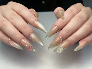 ネイル Mione_ Sonのネイルデザイン