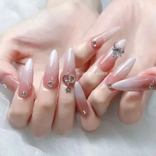 ネイル Queens ゲンのネイルデザイン