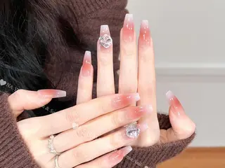 ネイル 🦋 Queenieのネイルデザイン