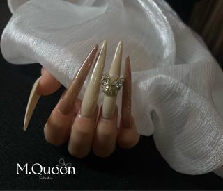 ネイル M.Queenネイル サロン天神今泉店のネイルデザイン