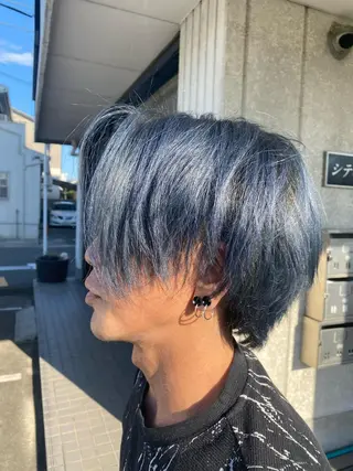 ショート カラー メンズ 田崎 暁大のヘアスタイル