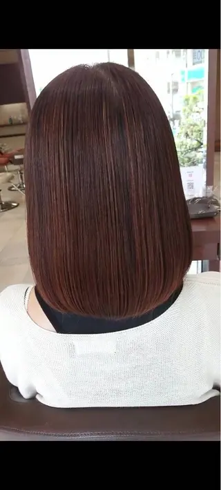 ミディアム 白髪いかしハイライト 加藤のヘアスタイル