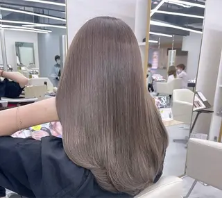 カラー 淺井 子寿々のヘアスタイル
