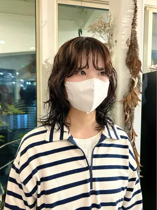 ミディアム パーマ 谷澤 朋佳のヘアスタイル