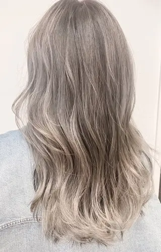 セミロング カラー バレイヤージュ 藤沢 ハイライト竹内ケンゴのヘアスタイル