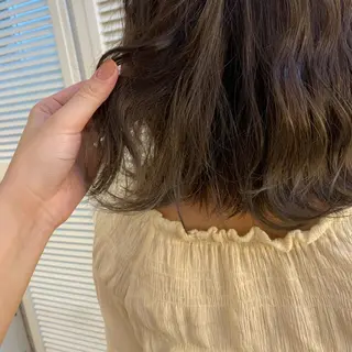 カラー 天野 利咲のヘアスタイル