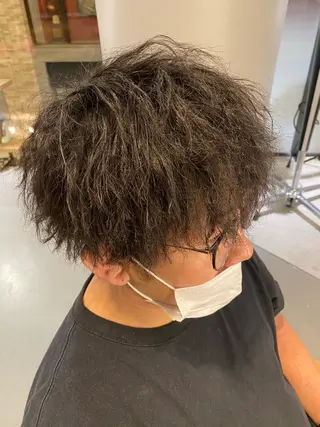パーマ メンズ 梅田茶屋町メンズ 専門美容師 山元一平のヘアスタイル
