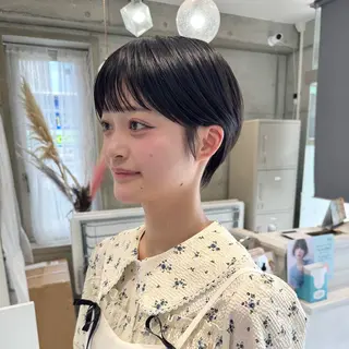 ショート 会田有紀 /切りっぱなしボブのヘアスタイル