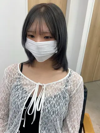 ミディアム vince. moekoのヘアスタイル