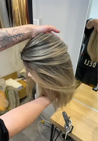 セミロング カラー 指名数No.1 /NAOYAのヘアスタイル