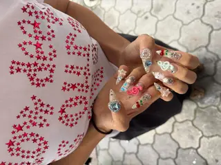ネイル PEEKABOO 旧:momo京橋のネイルデザイン