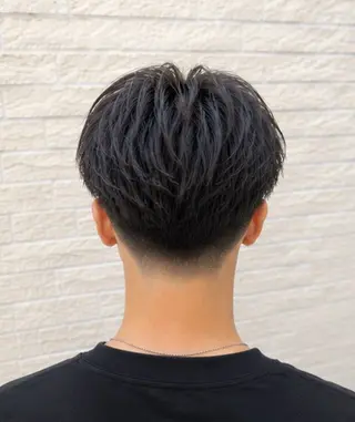 ミディアム メンズ 【メンズ特化】セン ターパート/保坂太一のヘアスタイル