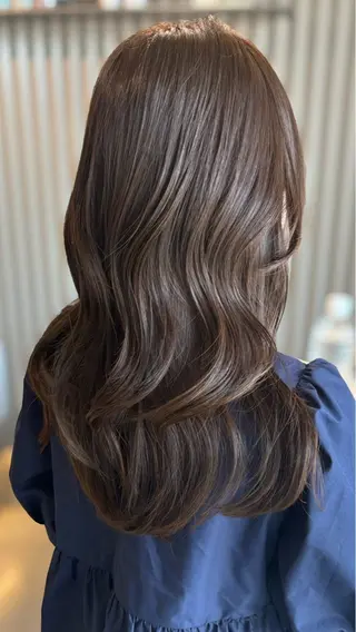 カラー 『23°』筑間 穂乃花のヘアスタイル