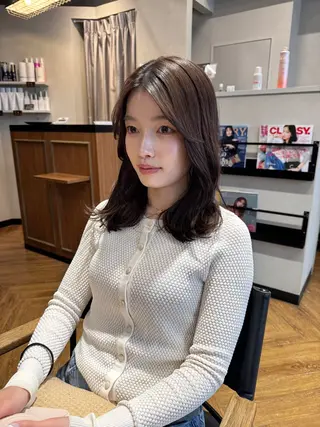 ミディアム 檜谷 晴　顔周りカットのヘアスタイル