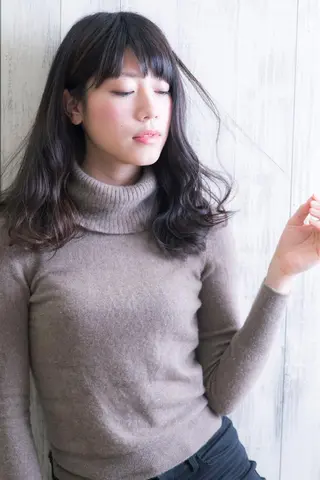 セミロング カラー パーマ 鈴木 悠のヘアスタイル
