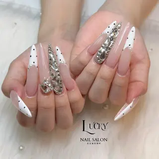 ネイル Lucky Nail Salonのネイルデザイン