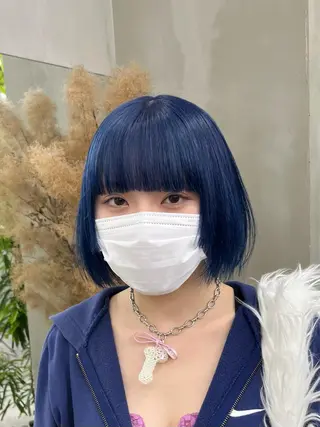 ミディアム イツク ⚡️ ルーツ/ハイトーンのヘアスタイル