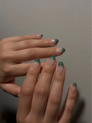 ネイル Manon Tomiのネイルデザイン