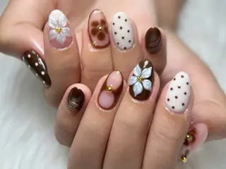 ネイル AURA NAIL 上前津のネイルデザイン