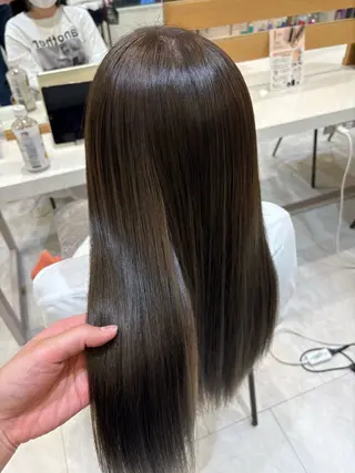 ロング カラー 脇尾 百花のヘアスタイル