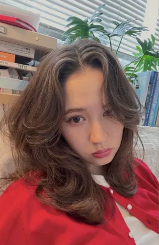 ロング カラー aoi🎀暖色 ベージュのヘアスタイル