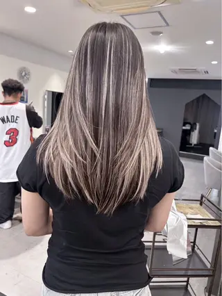 ロング 林 奏音のヘアスタイル