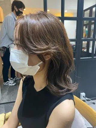 ミディアム カラー 似合う髪型見つけます AYAKAのヘアスタイル