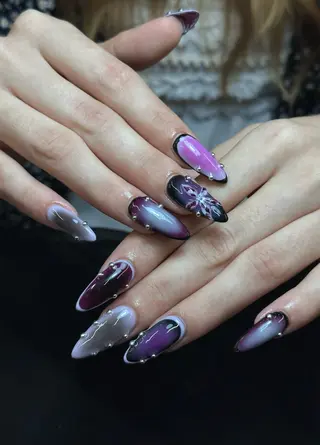 ネイル Iconic Nailのネイルデザイン