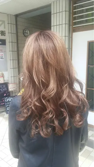 ロング カラー 海外風レイヤーカット 👑店長 平松 由のヘアスタイル