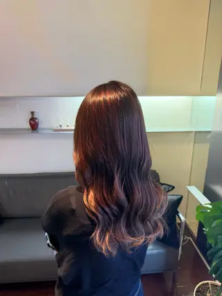 ロング 岡田 望夢のヘアスタイル