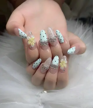 ネイル YOLO NAILのネイルデザイン