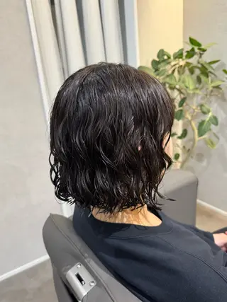 ショート パーマ ハイトーン/外国人風 カラー/メンズパーマのヘアスタイル