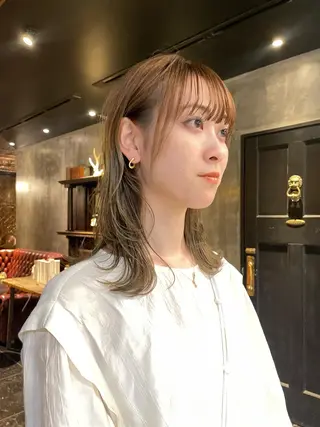 セミロング カラー パーマ ヘアアレンジ くびれレイヤー/艶 カラー　MADOKAのヘアスタイル