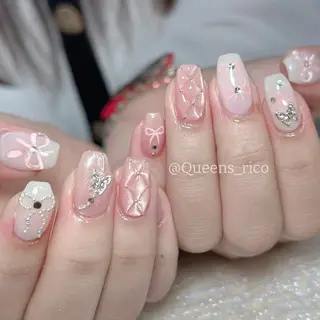 ネイル Queens テイのネイルデザイン