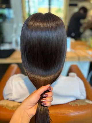 ロング カラー 髪質改善カラー ベージュ🤎YUMEのヘアスタイル