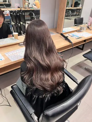 ロング うるぷるカラー 🤍 Naanoのヘアスタイル