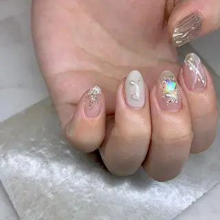 ネイル 里見 麗のネイルデザイン