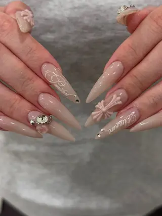 ネイル Sora  Nail 長さ出し専門店のネイルデザイン
