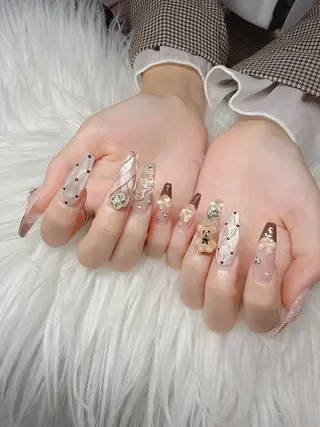 ネイル Lee Nailsのネイルデザイン