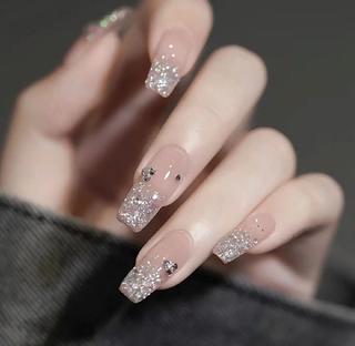 ネイル エリ🫧 nail池袋東口のネイルデザイン