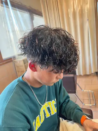 ミディアム パーマ メンズ メンズカットパーマ ✂️ JOYAのヘアスタイル