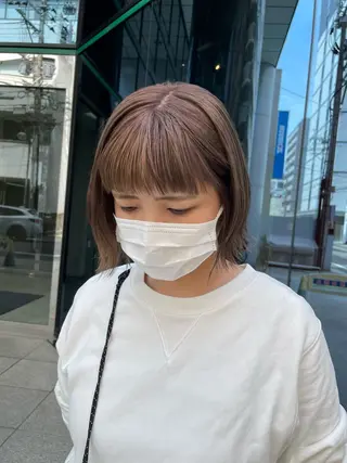 ショート 河上 麻衣/白髪ぼかしのヘアスタイル