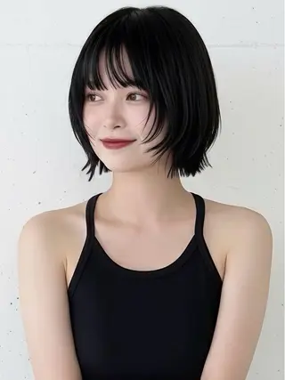 ショート まとまるレイヤー カット/透明感カラーのヘアスタイル