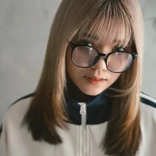 セミロング カラー 本田 茜のヘアスタイル